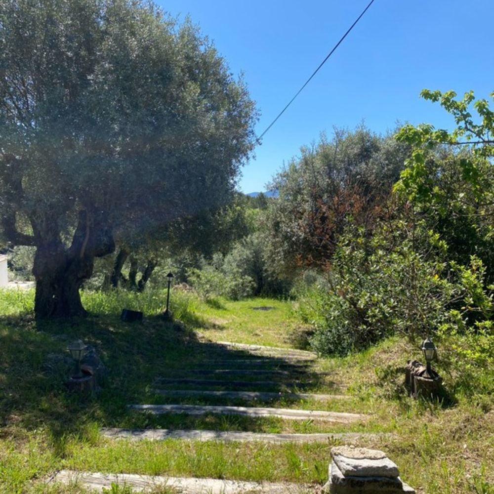 � vendre  Maison Montauroux (83440)