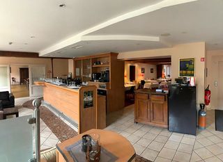  H�tel Particulier � vendre 15 + pi�ces 2000 m�