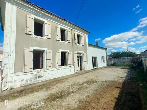  Maison Saint Saturnin Du Bois 8 pi�ce(s) 120 m2 Maison - 8 pi�ce(s) - 125 m�
