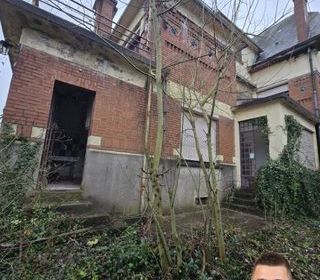  Immeuble � vendre 15 + pi�ces 200 m�