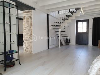  Maison � vendre 8 pi�ces 230 m�