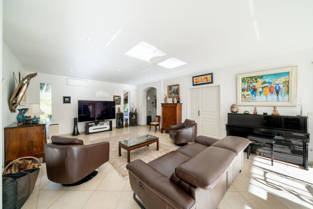 � vendre  Villa Antibes (06600)