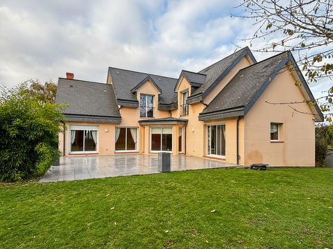   Le Mesnil Esnard Maison 6 pi�ces - 228 m2 - Terrain 1331 m2 Maison - 7 pi�ce(s) - 228 m�