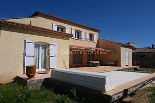  Maison � vendre 7 pi�ces 210 m�