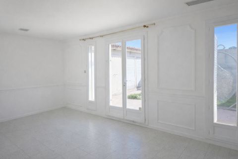   Calas ,maison 5 pi�ces, plein sud de103 m2, Jardin , garage ferm�, place de parking Maison - 5 pi�ce(s) - 103 m�