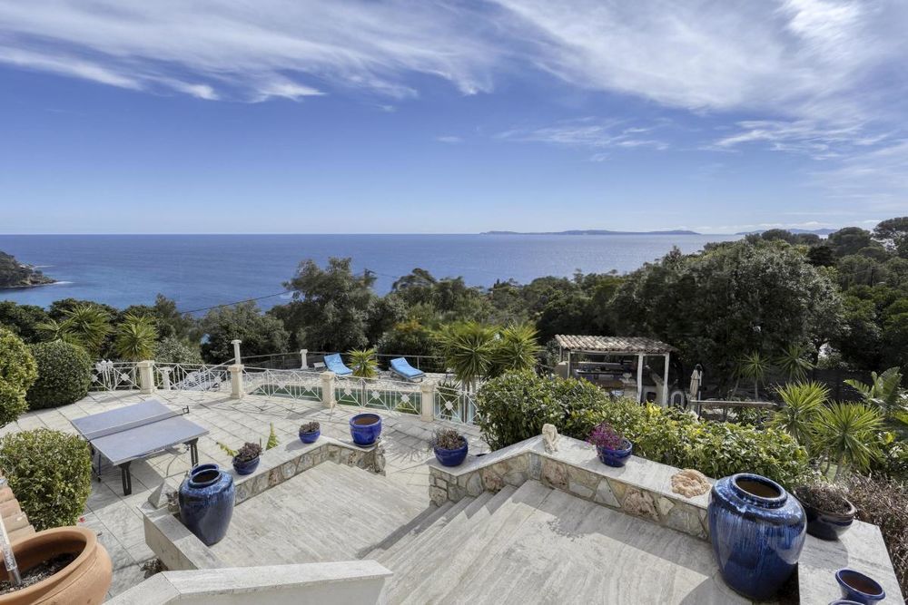 � vendre  Maison Rayol-Canadel-sur-Mer (83820)