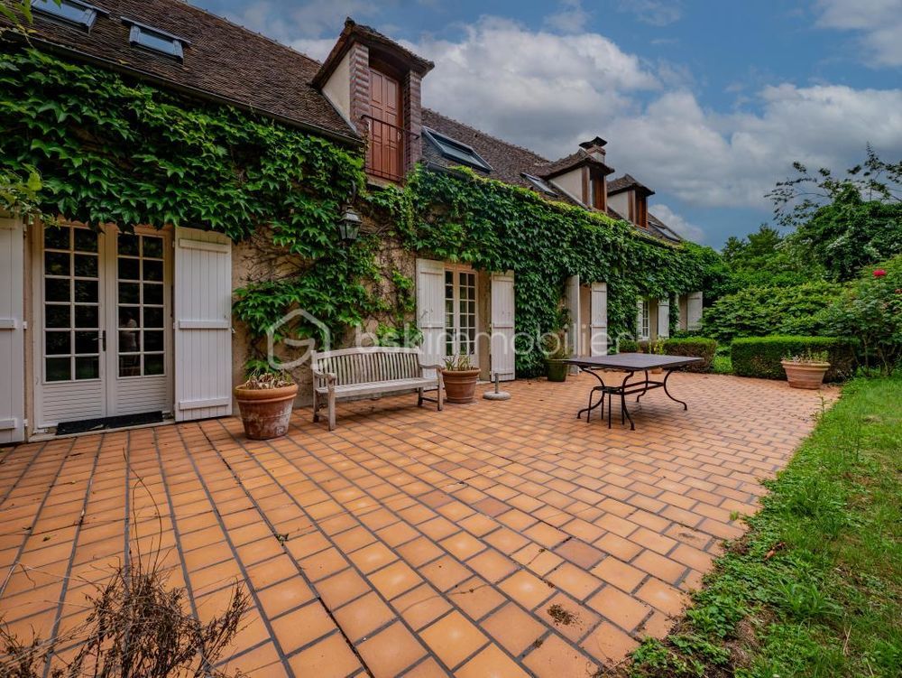 � vendre  Propri�t�/ch�teau Maillot (89100)