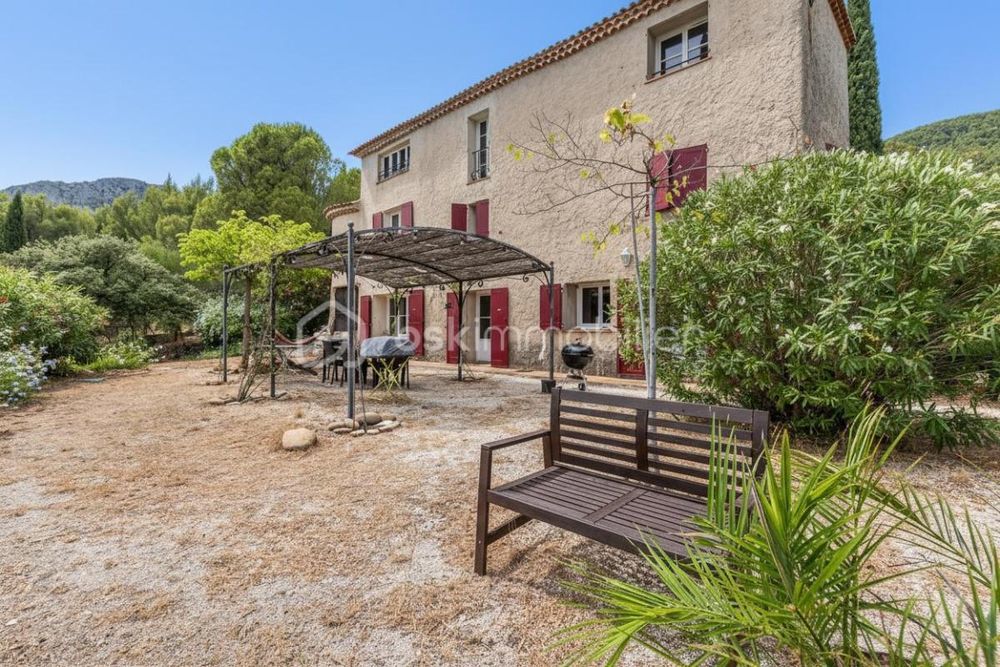 � vendre  Maison Le Revest-les-Eaux (83200)