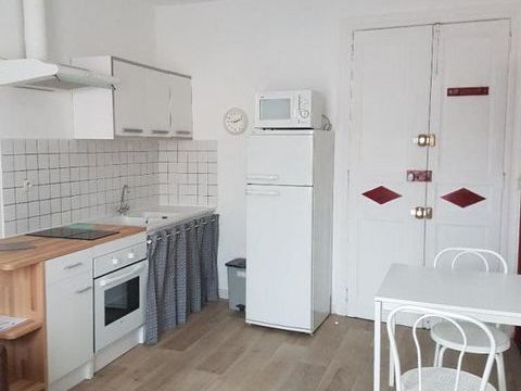   Appartement meubl� centre-ville au 1er �tage sans ascenseur Appartement - 2 pi�ce(s) - 27 m�