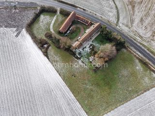  Ferme � vendre 15 + pi�ces 295 m�