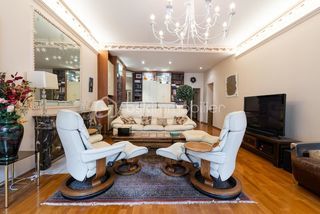  Appartement � vendre 5 pi�ces 211 m�