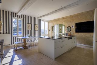  Maison � vendre 8 pi�ces 270 m�