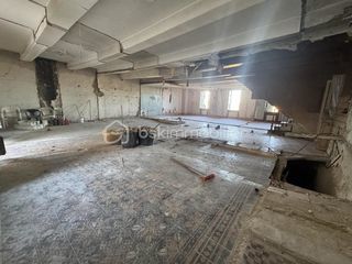  Maison � vendre 2 pi�ces 300 m�