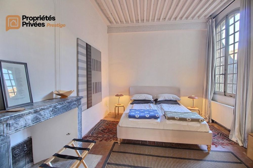 � vendre  H�tel Particulier Uz�s (30700)