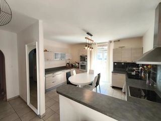  Maison � vendre 9 pi�ces 184 m�