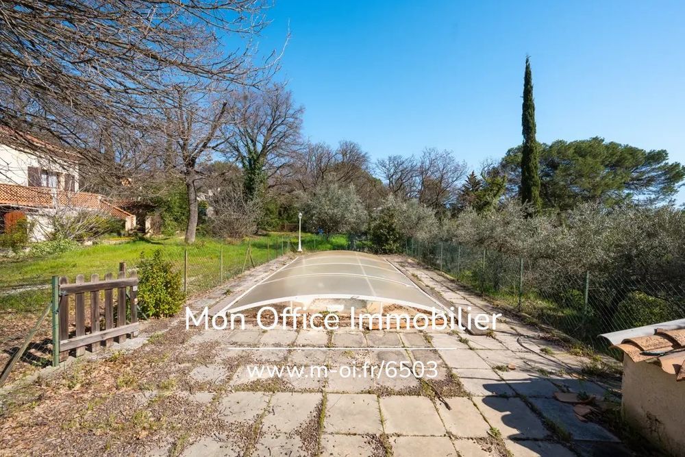 � vendre  Propri�t�/ch�teau �guilles (13510)