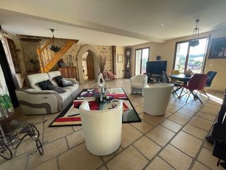  Maison � vendre 9 pi�ces 219 m�