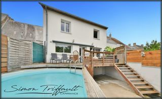  Maison � vendre 10 pi�ces 279 m�