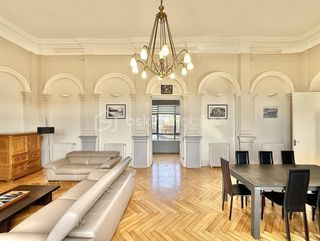  Appartement � vendre 8 pi�ces 379 m�