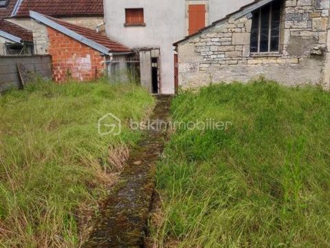   � vendre � Argentenay � Maison avec d�pendances et terrain Maison - 4 pi�ce(s) - 96 m�