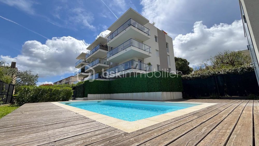 � vendre  Appartement Antibes (06600)