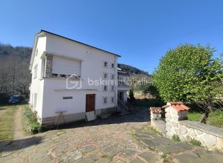  Maison � vendre 10 pi�ces 200 m�