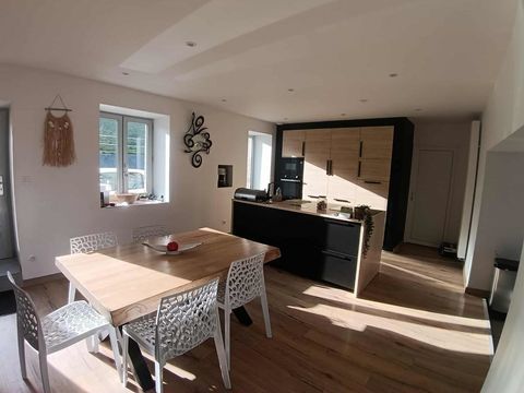   Ferme Ferme - 5 pi�ce(s) - 210 m�