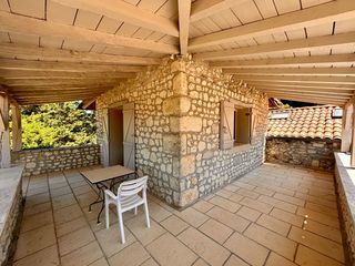  Maison � vendre 8 pi�ces 270 m�