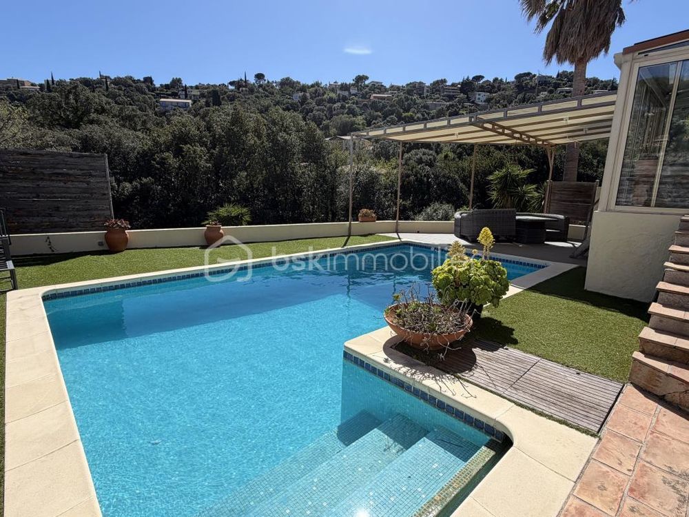 � vendre  Maison Cavalaire-sur-Mer (83240)