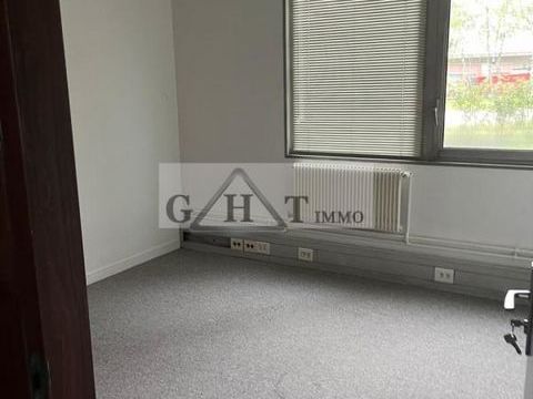 A LOUER 200 M&sup2; DE BUREAUX A LA COURNEUVE 2099 93120 La courneuve