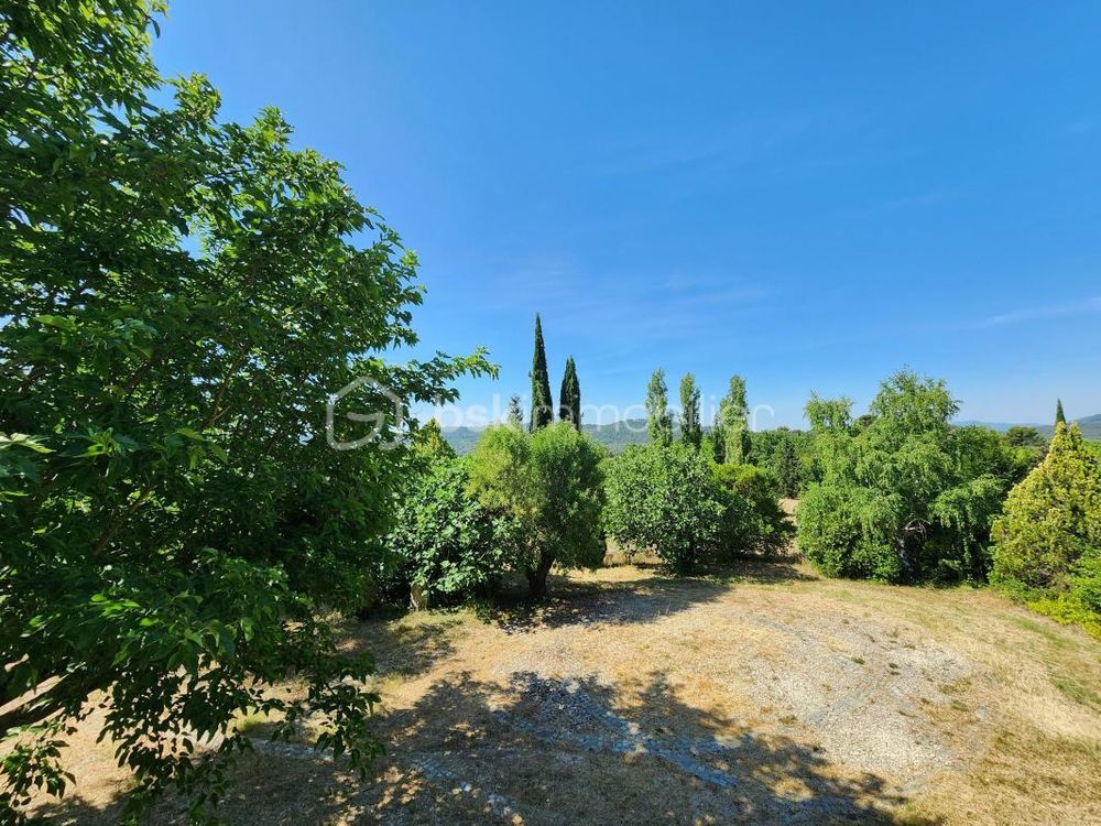� vendre  Maison Cucuron (84160)