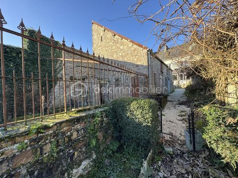   Maison de ville r�nov�e au coeur de Montebourg - Avec terrain, cour arri�re, grange Maison - 4 pi�ce(s) - 94 m�