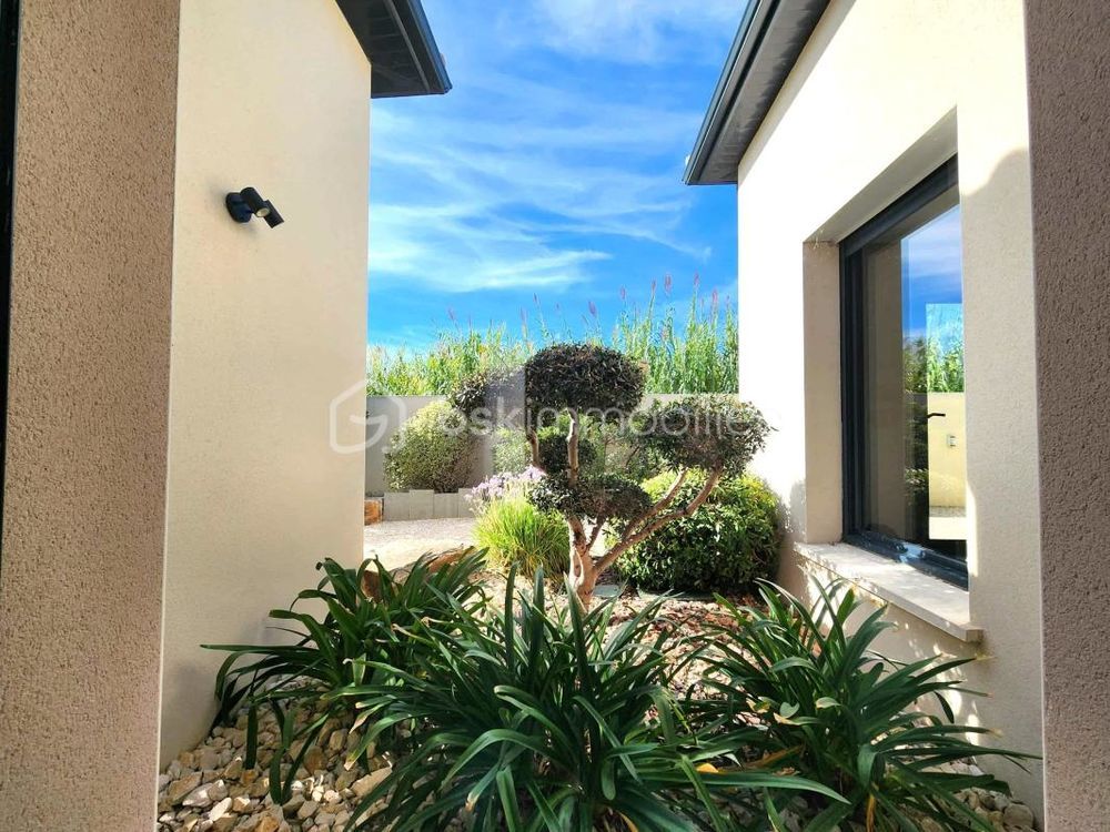 � vendre  Villa Tourbes (34120)