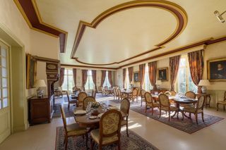  Propri�t�/ch�teau � vendre 15 + pi�ces 613 m�