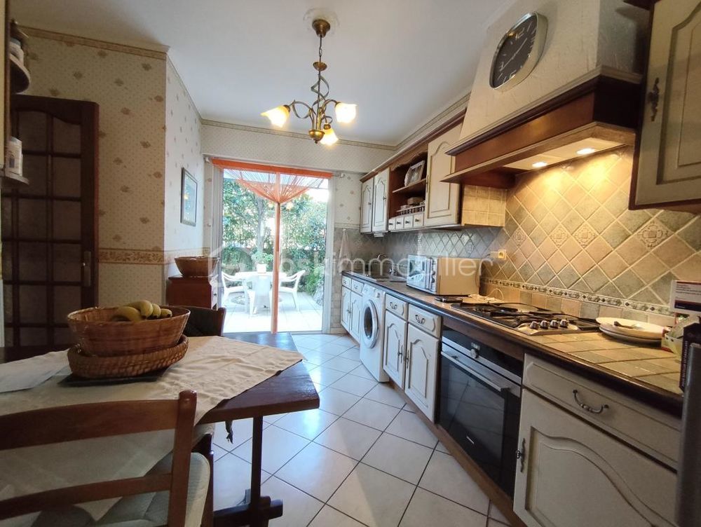 � vendre  Villa Saint-Laurent-du-Var (06700)