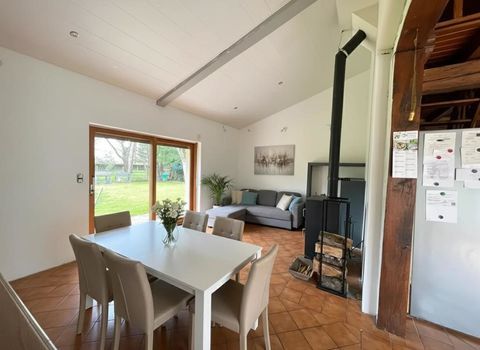   BEAUPOUYET - MAISON 7 PI�CES - 3 CHAMBRES - 158 m� - GRAND TERRAIN Maison - 6 pi�ce(s) - 105 m�