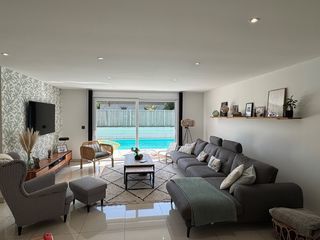  Maison � vendre 8 pi�ces 328 m�