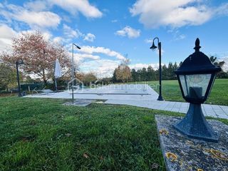  Propri�t�/ch�teau � vendre 7 pi�ces 230 m�