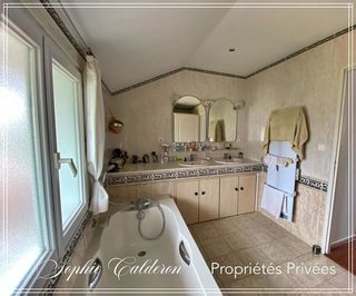  Maison � vendre 9 pi�ces 210 m�