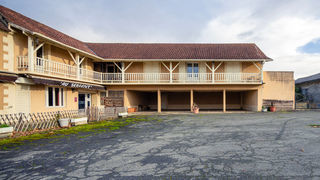  Immeuble � vendre 15 + pi�ces 443 m�