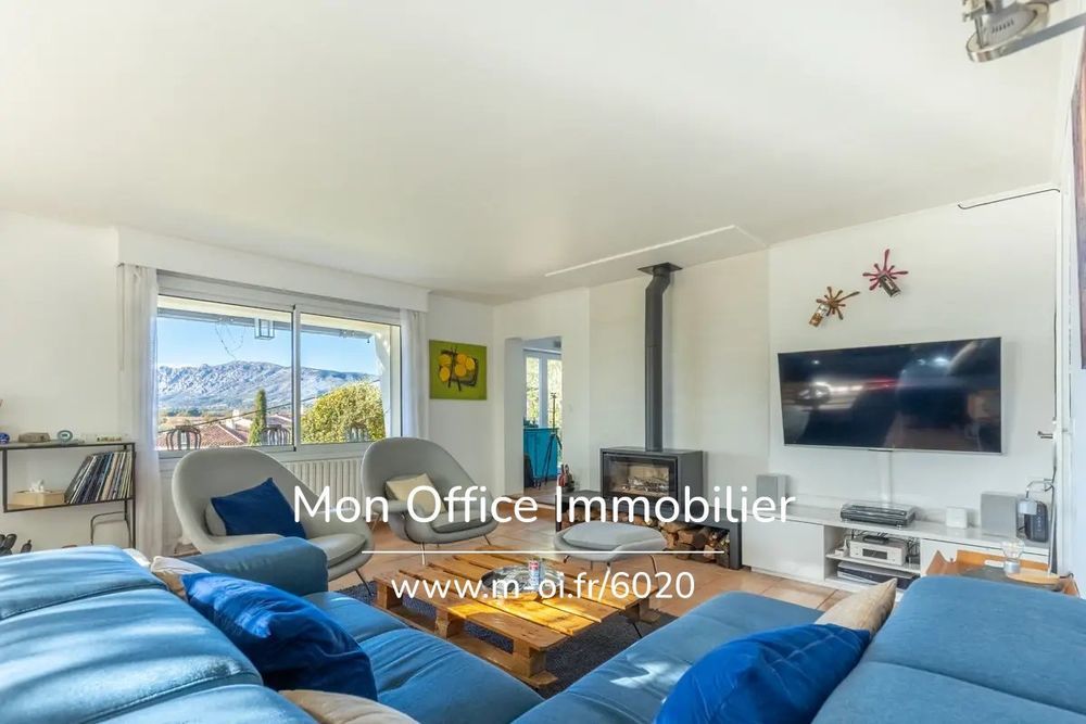 � vendre  Maison Pourri�res (83910)