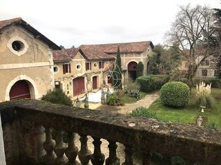  Propri�t�/ch�teau � vendre 15 + pi�ces 1050 m�