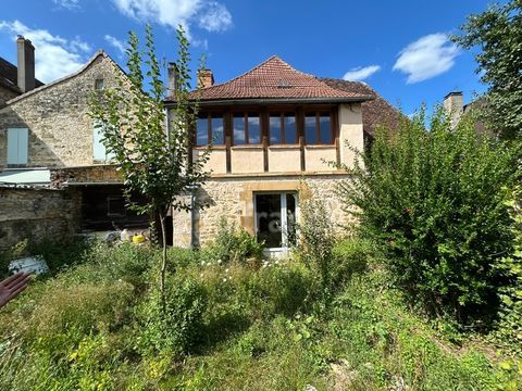   Maison de bourg � vendre 4 pi�ces env 211m� EXCIDEUIL (24)patio et jardin Maison - 4 pi�ce(s) - 211 m�