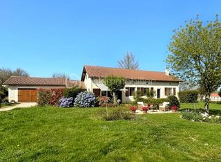  Propri�t�/ch�teau � vendre 6 pi�ces 157 m�