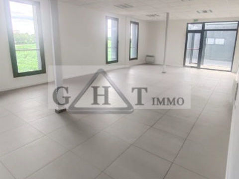 A LOUER BUREAUX 125m2 BUC 1190 78530 Buc