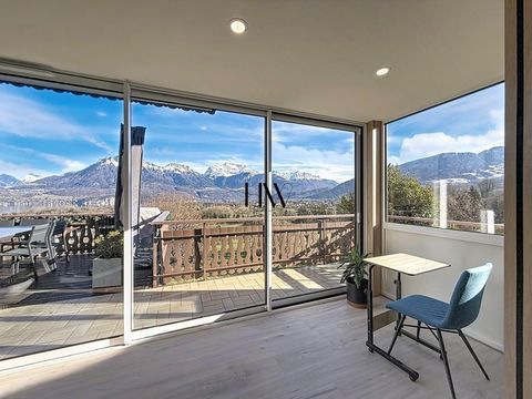   Chalet � vendre - enti�rement r�nov�e avec vue panoramique lac et montagne -  8 pi�ces SEVRIER (74) Chalet - 8 pi�ce(s) - 176 m�