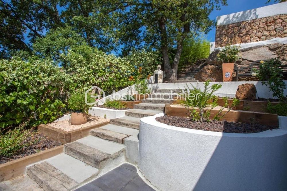 � vendre  Villa Agay (83530)