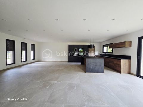   T5 CONTEMPORAINE DE PLAIN PIED Maison - 5 pi�ce(s) - 149 m�