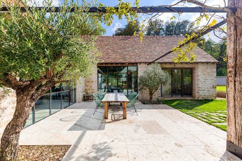   LE BIJOU D'ARCHITECTURE : PROPRI�T� D'EXCEPTION AVEC PISCINE Maison - 6 pi�ce(s) - 303 m�