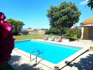  Propri�t�/ch�teau � vendre 9 pi�ces 225 m�